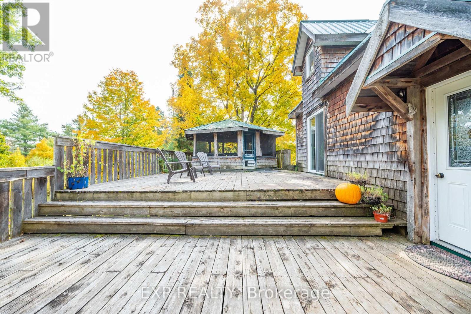 1197 Lower Spruce Hedge Road, Greater Madawaska, Ontario  K0J 1G0 - Photo 6 - X12389444