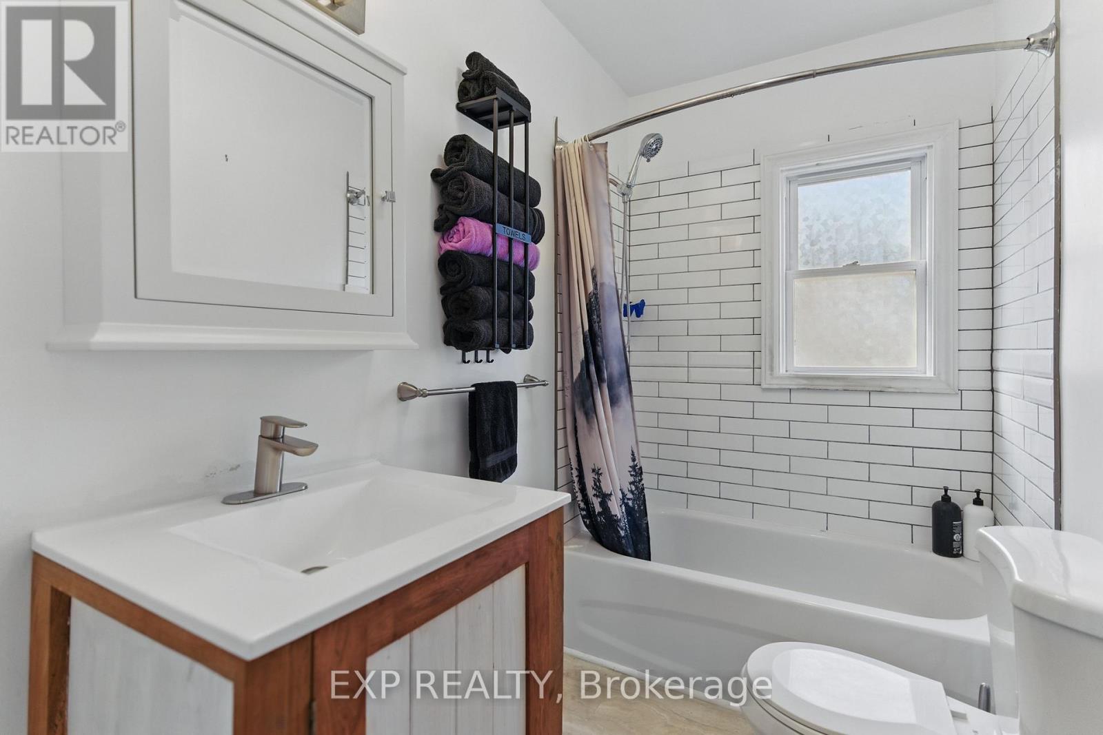 99 Joseph Street, Fort Erie, Ontario  L2A 5J6 - Photo 18 - X12389462