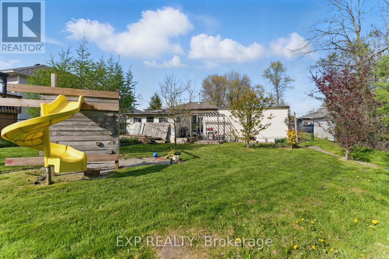 99 Joseph Street, Fort Erie, Ontario  L2A 5J6 - Photo 23 - X12389462