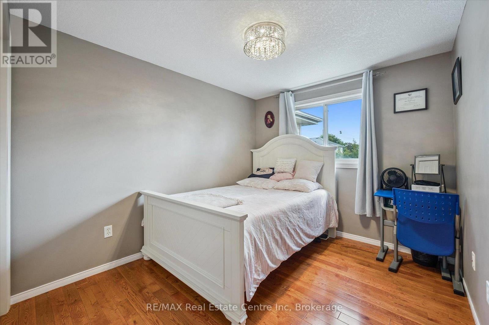 161 Stephanie Drive, Guelph, Ontario N1K 1X7 - Photo 10 - X12389511