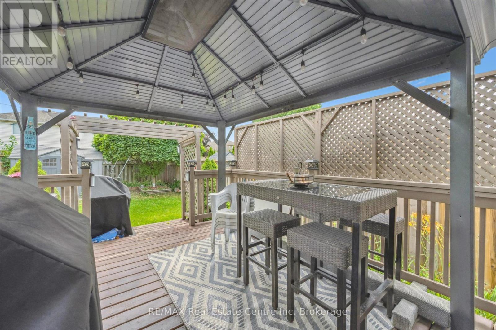 161 Stephanie Drive, Guelph, Ontario N1K 1X7 - Photo 17 - X12389511