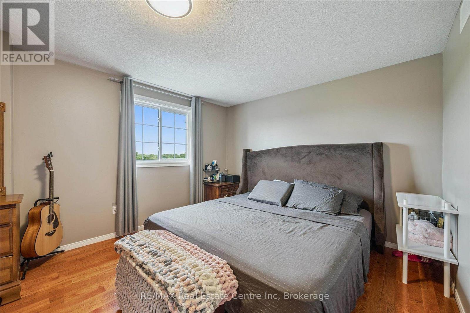 161 Stephanie Drive, Guelph, Ontario N1K 1X7 - Photo 8 - X12389511