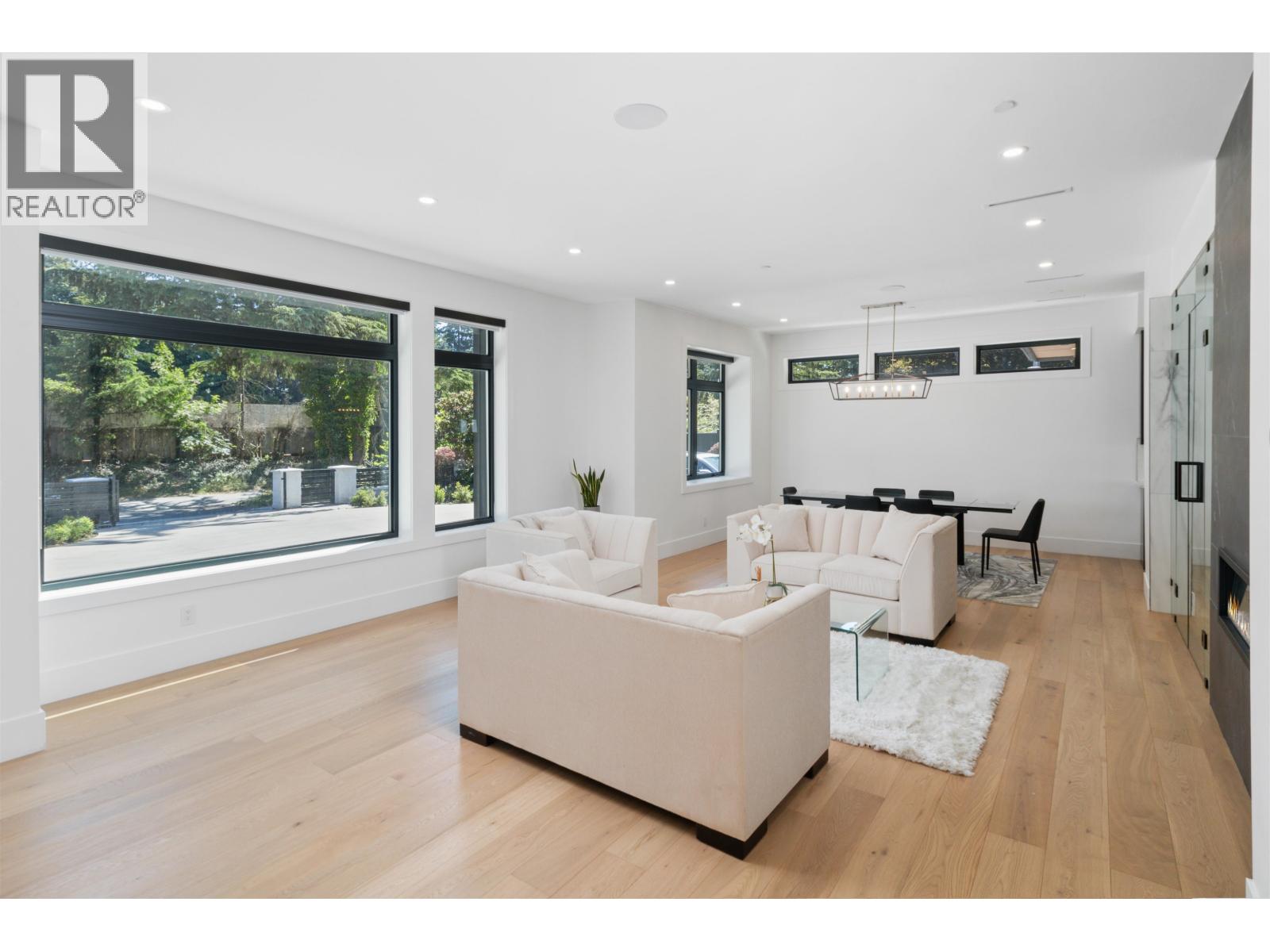 Property at 565 MATHERS AVENUE image 2