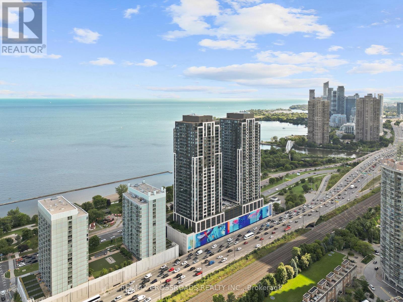2101 - 1926 Lake Shore Boulevard W, Toronto, Ontario  M6S 1A1 - Photo 1 - W12389303