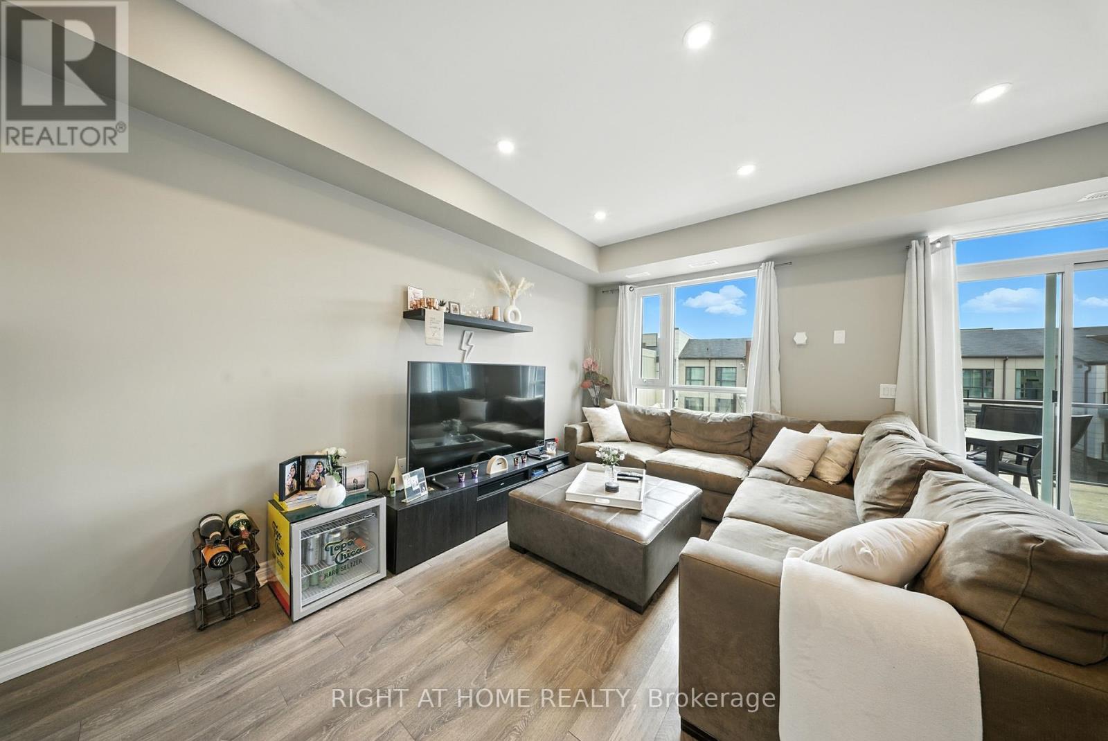 311 - 2370 Khalsa Gate, Oakville, Ontario  L6M 1P5 - Photo 10 - W12389349
