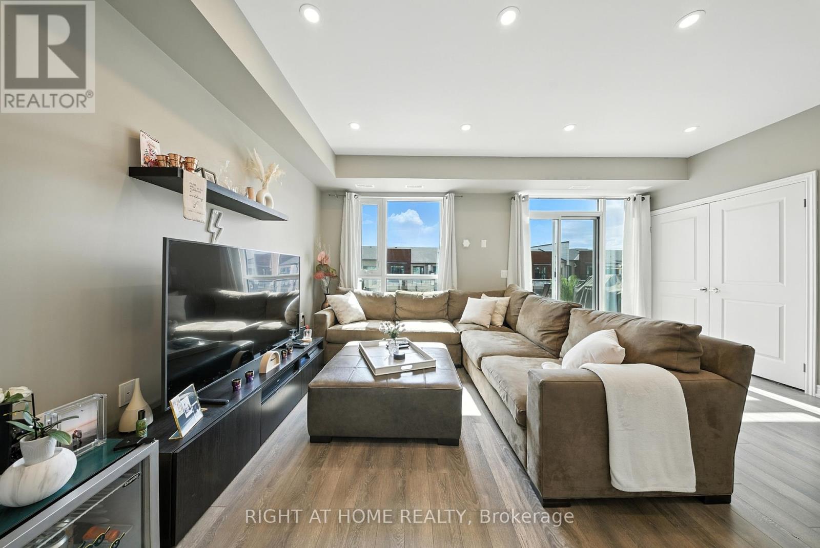 311 - 2370 Khalsa Gate, Oakville, Ontario  L6M 1P5 - Photo 12 - W12389349