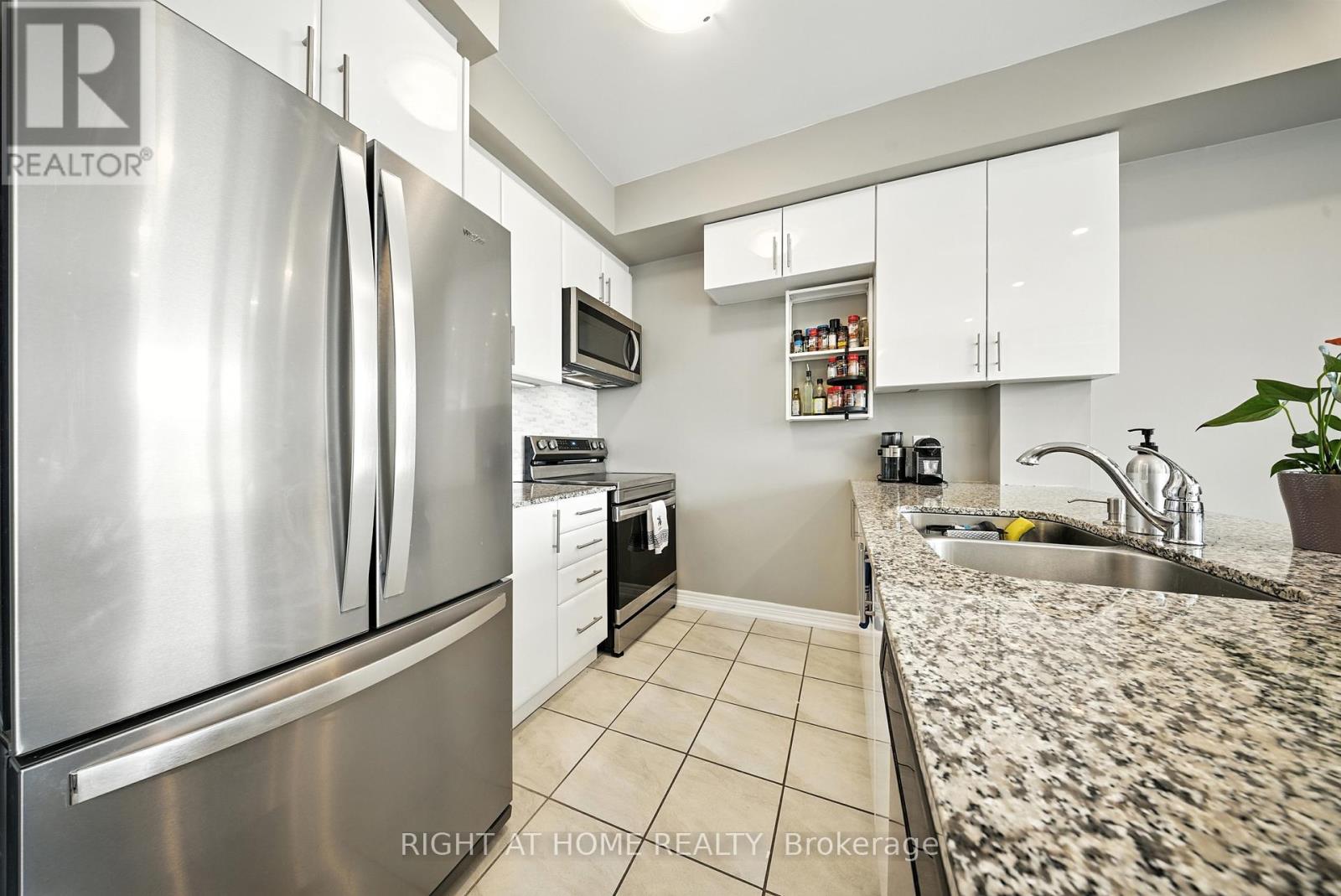 311 - 2370 Khalsa Gate, Oakville, Ontario  L6M 1P5 - Photo 6 - W12389349