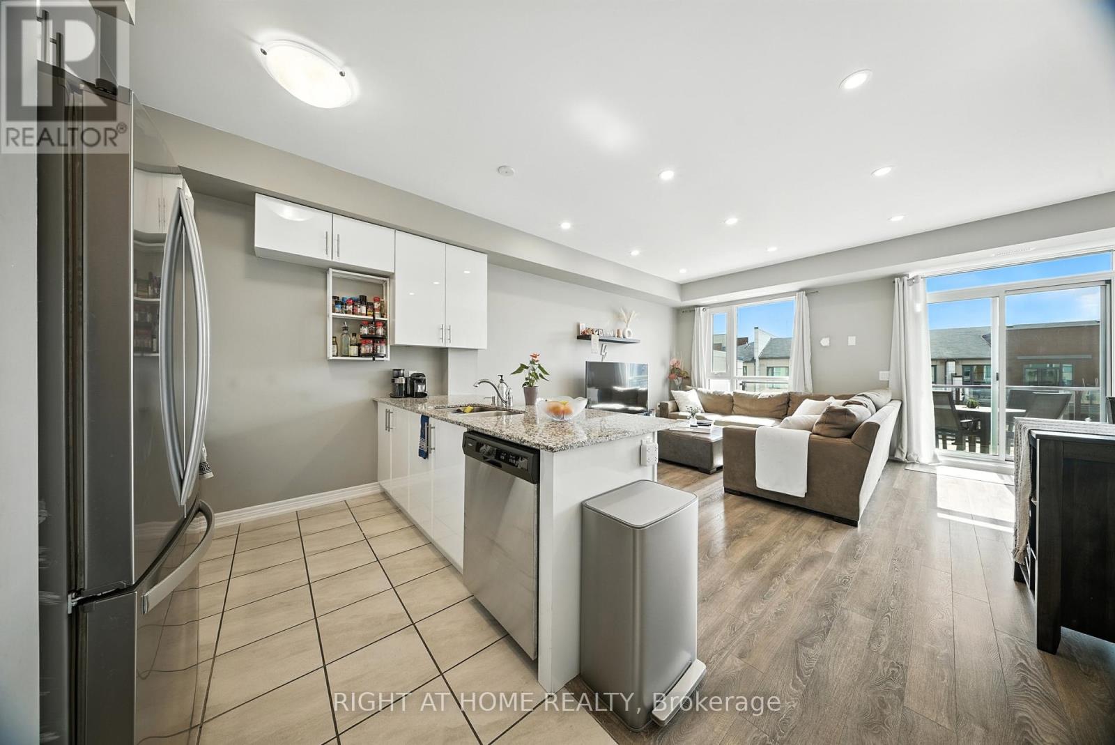 311 - 2370 Khalsa Gate, Oakville, Ontario  L6M 1P5 - Photo 9 - W12389349