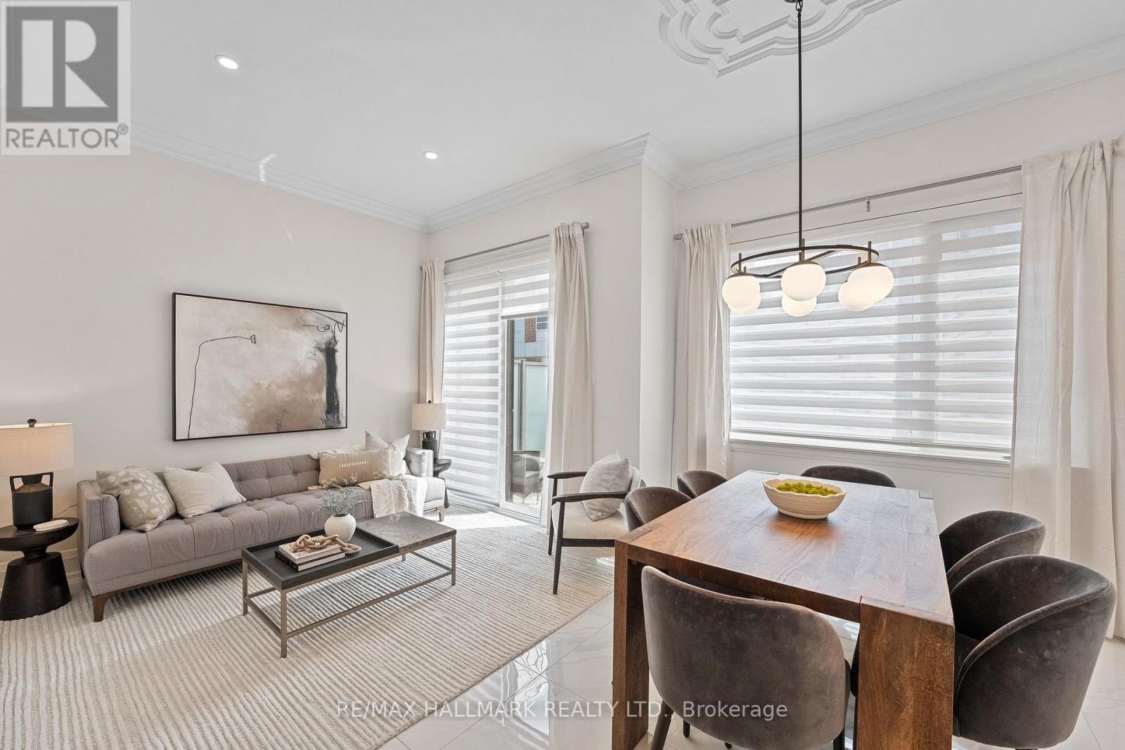 129 High Street W, Mississauga, Ontario  L5H 1K4 - Photo 13 - W12389364
