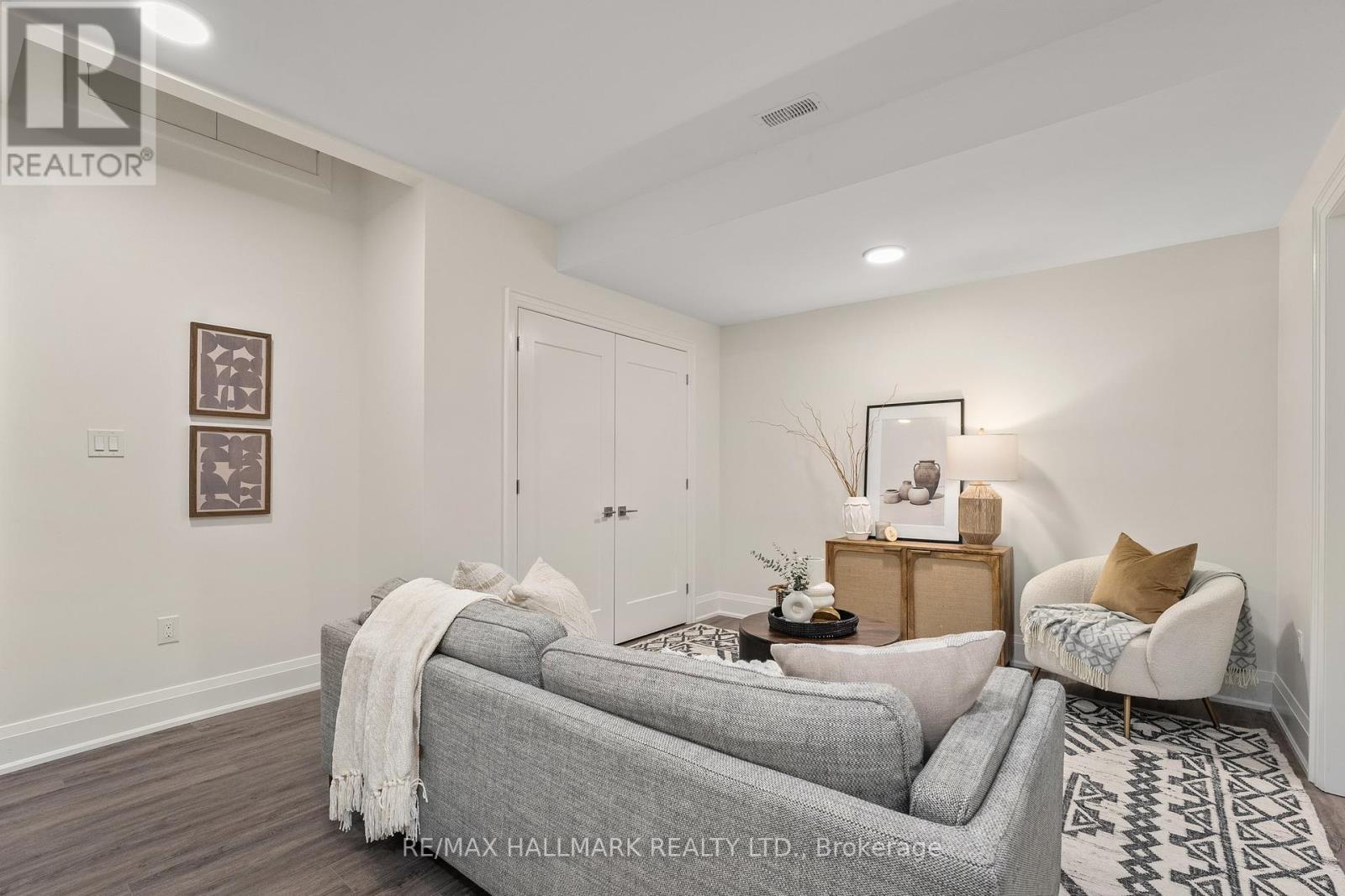 129 High Street W, Mississauga, Ontario  L5H 1K4 - Photo 39 - W12389364