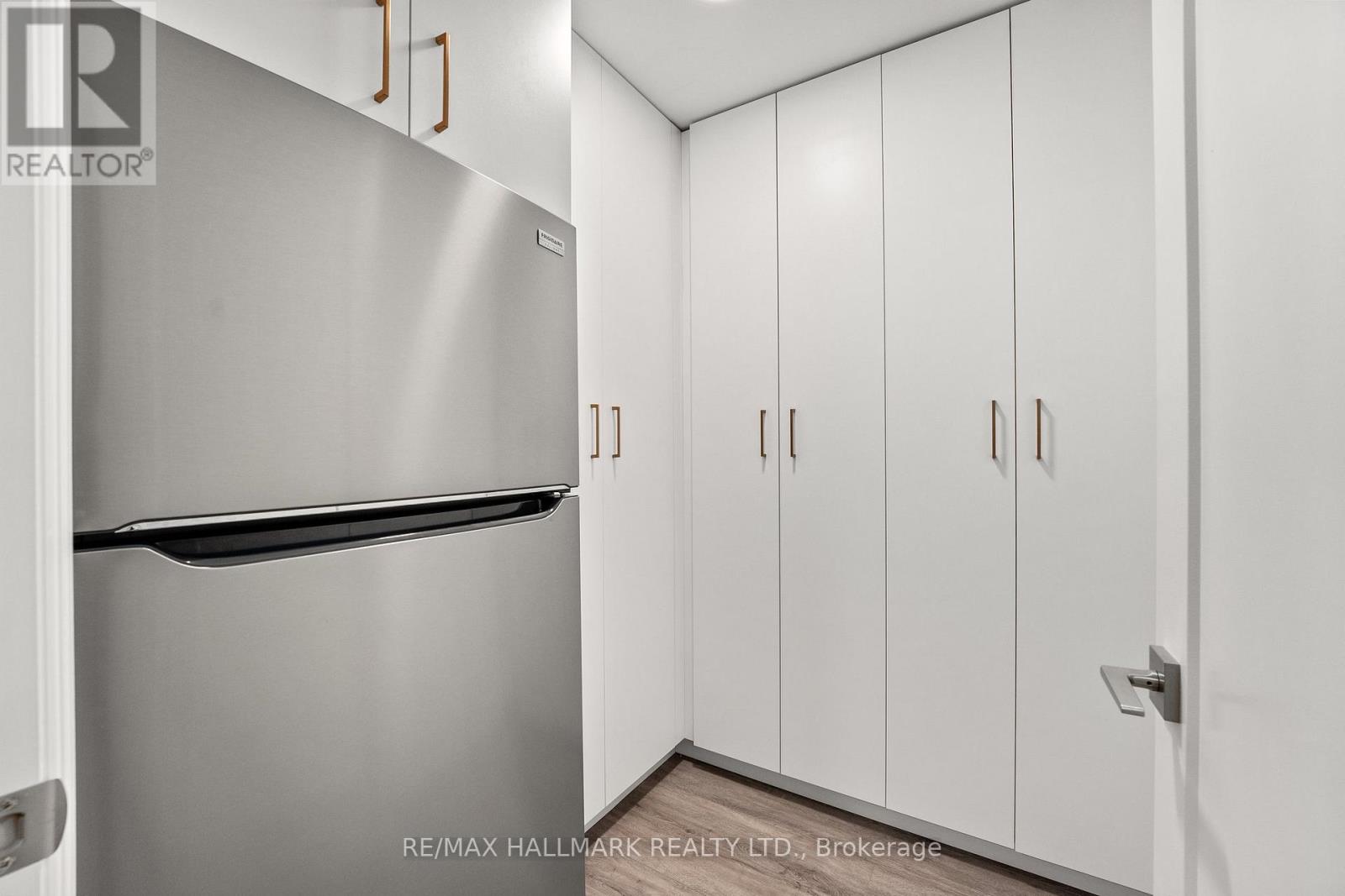129 High Street W, Mississauga, Ontario  L5H 1K4 - Photo 42 - W12389364
