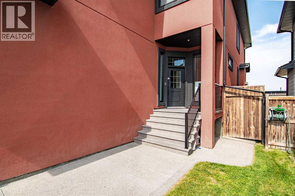 Property at 118 Turner Crescent image 3