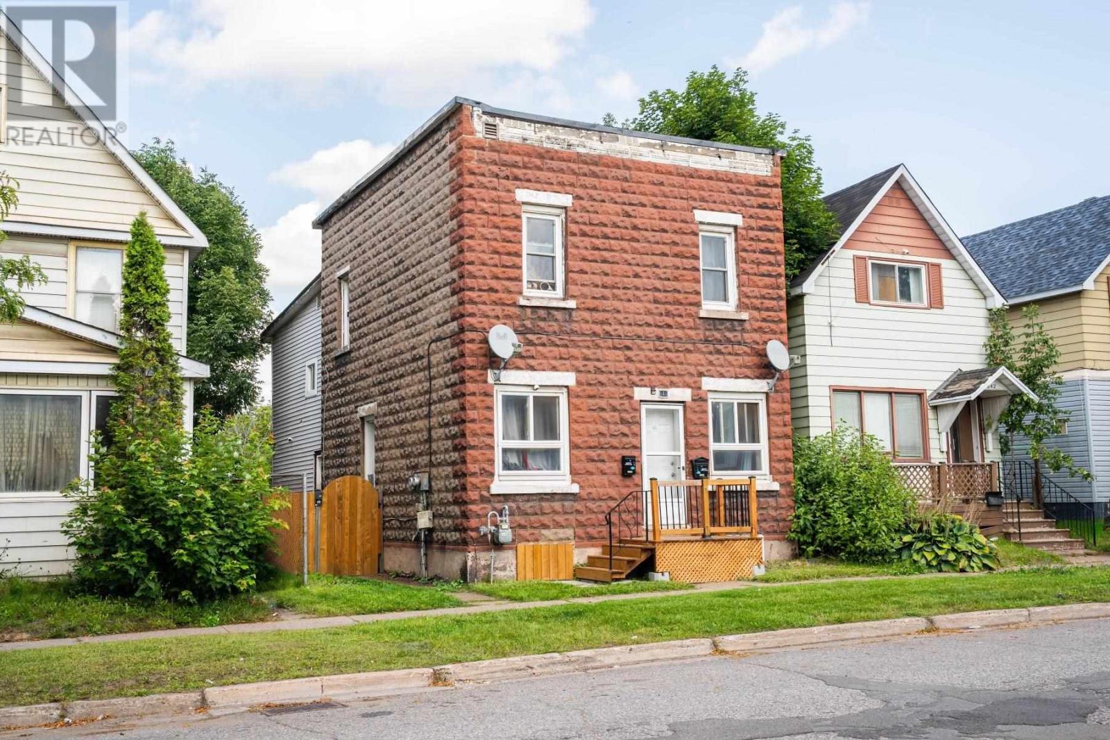 646 Queen St W, Sault Ste. Marie, Ontario  P6A 1A9 - Photo 1 - SM252526