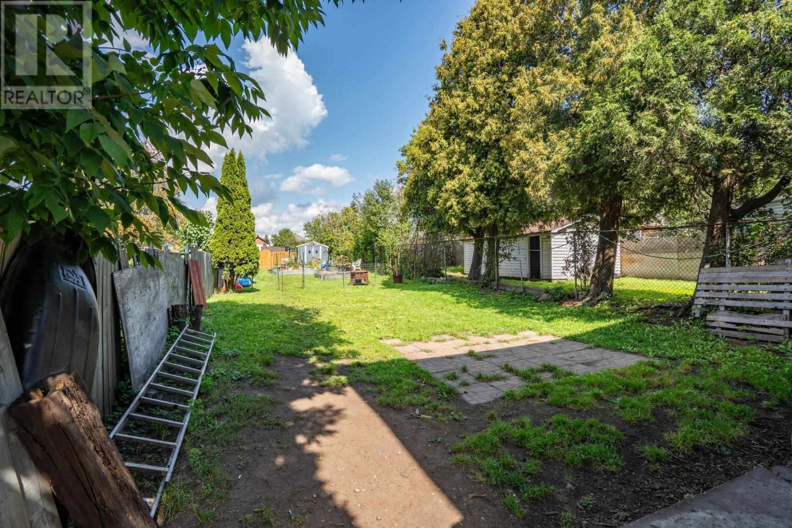 646 Queen St W, Sault Ste. Marie, Ontario  P6A 1A9 - Photo 4 - SM252526