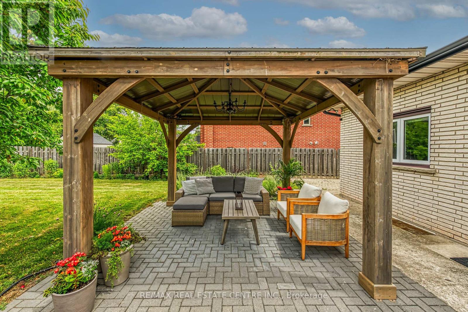 217 Jones Road, Hamilton (Stoney Creek), Ontario  L8E 5J4 - Photo 44 - X12389378