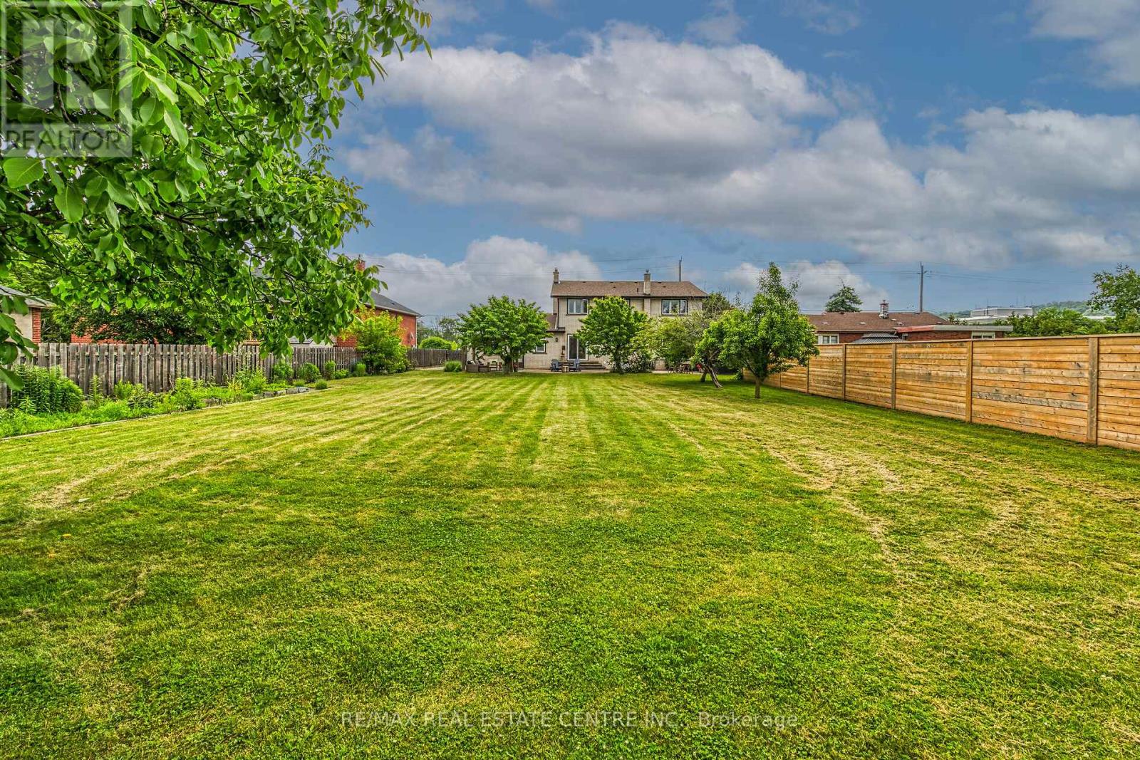 217 Jones Road, Hamilton (Stoney Creek), Ontario  L8E 5J4 - Photo 48 - X12389378