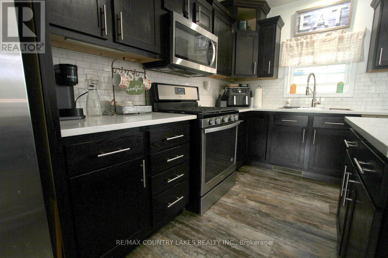 113 Stanley Road, Kawartha Lakes, Ontario  K0M 2T0 - Photo 9 - X12389396