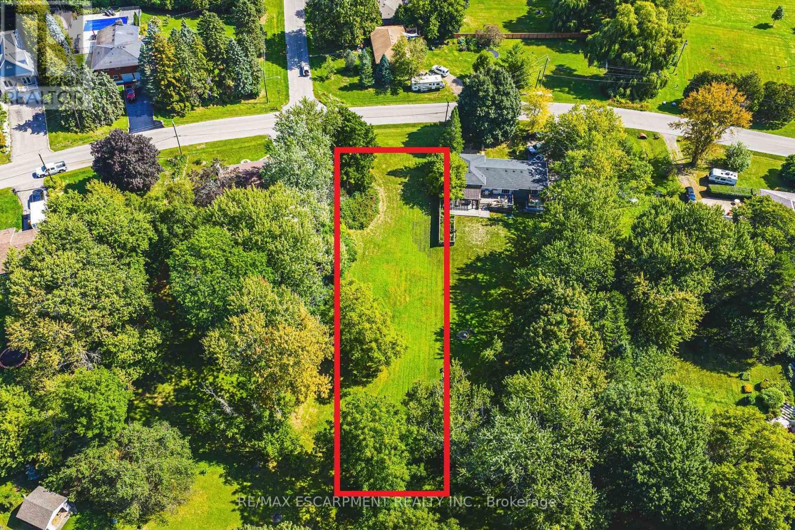 24 Rosebough Street, Hamilton, Ontario  L9H 5C5 - Photo 3 - X12389429