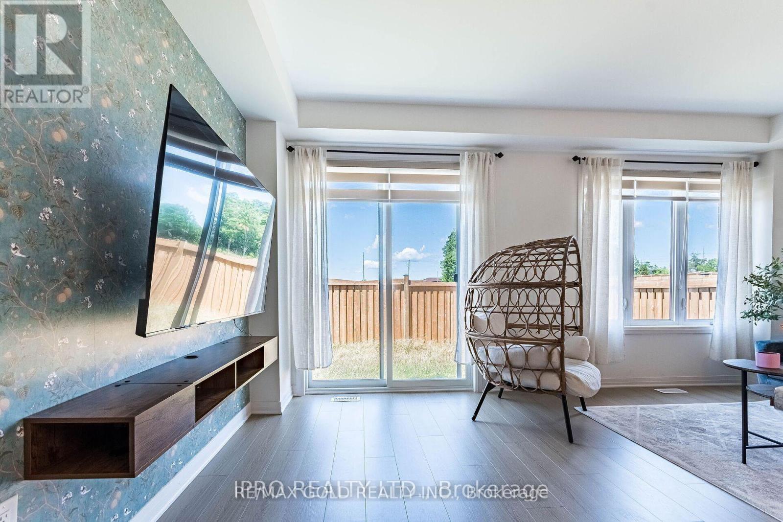 89 Sagewood Avenue, Barrie, Ontario  L9J 0K5 - Photo 15 - S12367972