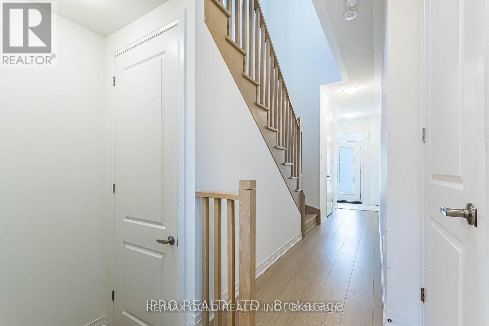 89 Sagewood Avenue, Barrie, Ontario  L9J 0K5 - Photo 6 - S12367972