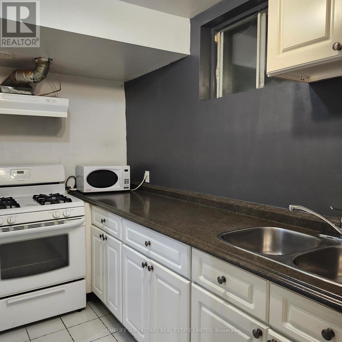 Basement - 48 Shockley Drive, Toronto, Ontario  M9V 4X5 - Photo 4 - W12273926