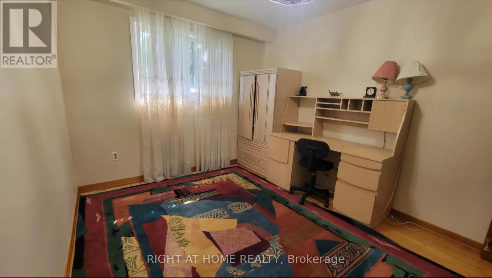 12 Fairglen Avenue, Toronto (L'amoreaux), Ontario  M1W 1G7 - Photo 10 - E12388519