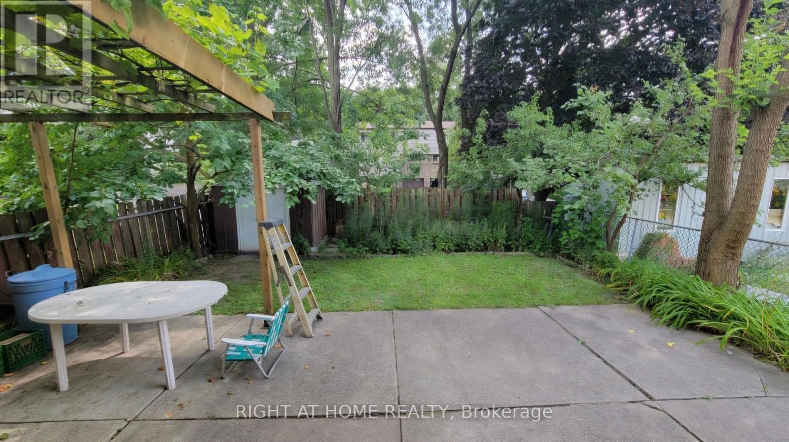 12 Fairglen Avenue, Toronto (L'amoreaux), Ontario  M1W 1G7 - Photo 20 - E12388519