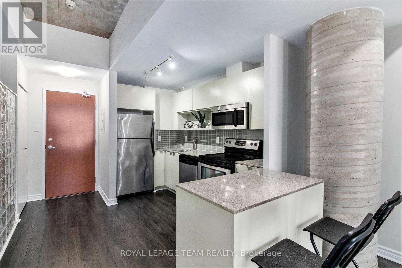 2208 - 324 Laurier Avenue W, Ottawa, Ontario  K1N 6P6 - Photo 3 - X12276389