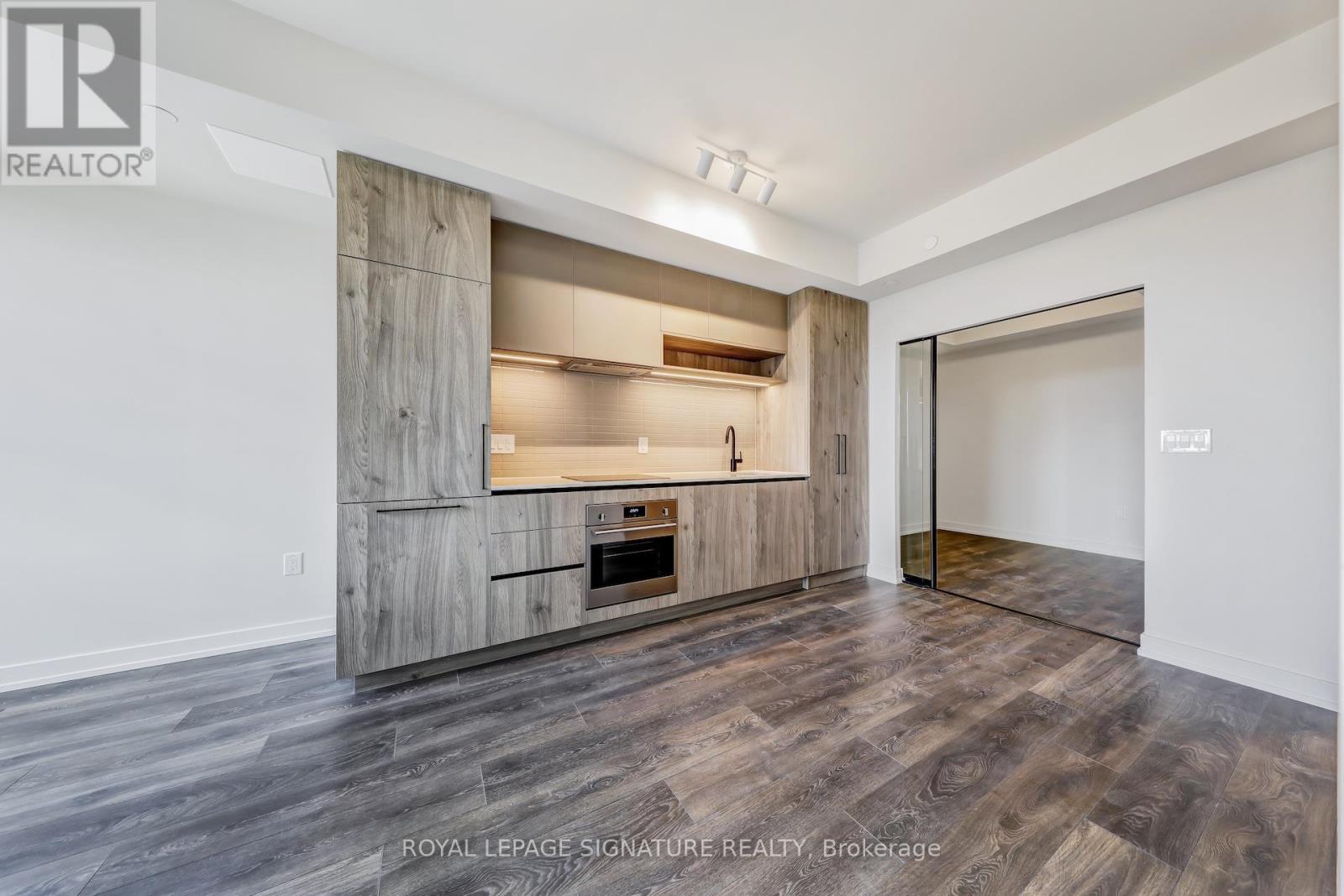 921 - 181 Sterling Road, Toronto, Ontario  M6R 2B2 - Photo 11 - C12389450