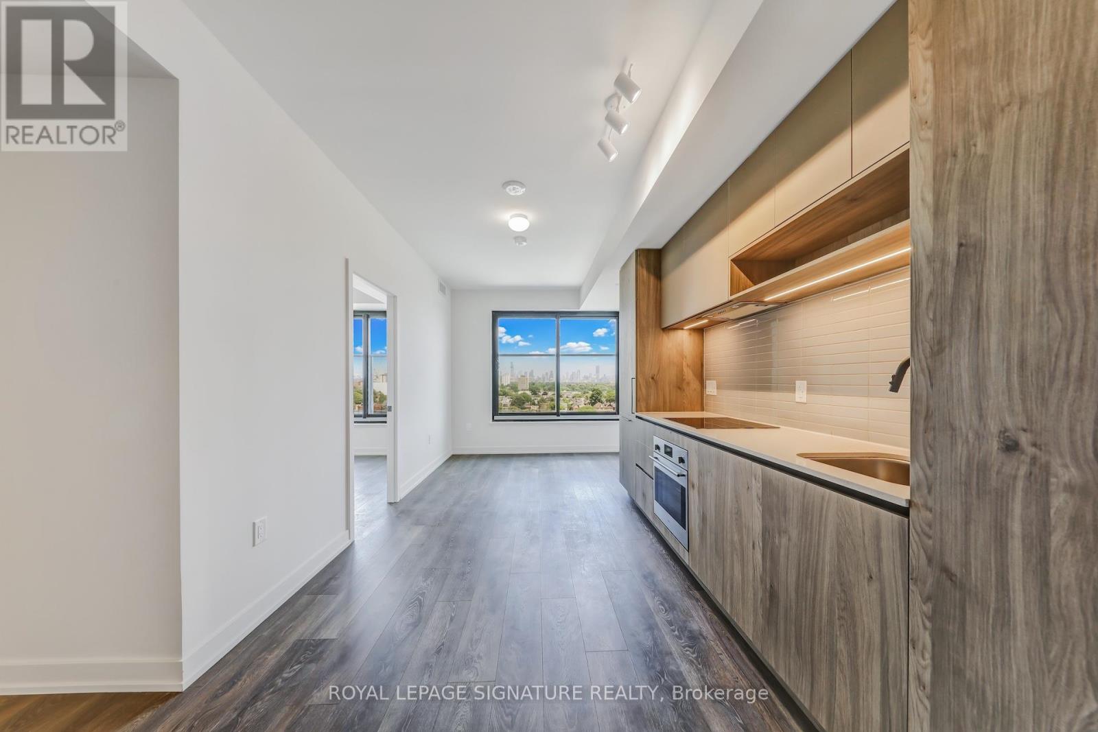 921 - 181 Sterling Road, Toronto, Ontario  M6R 2B2 - Photo 7 - C12389450