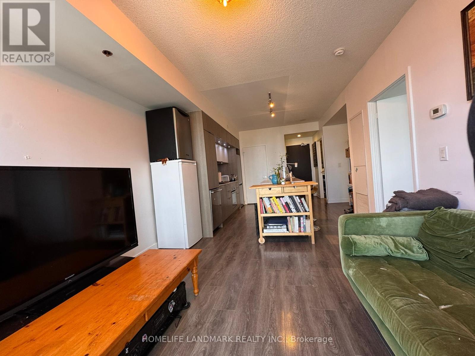 504 - 170 Sumach Street, Toronto (Regent Park), Ontario  M5A 0C3 - Photo 5 - C12389454