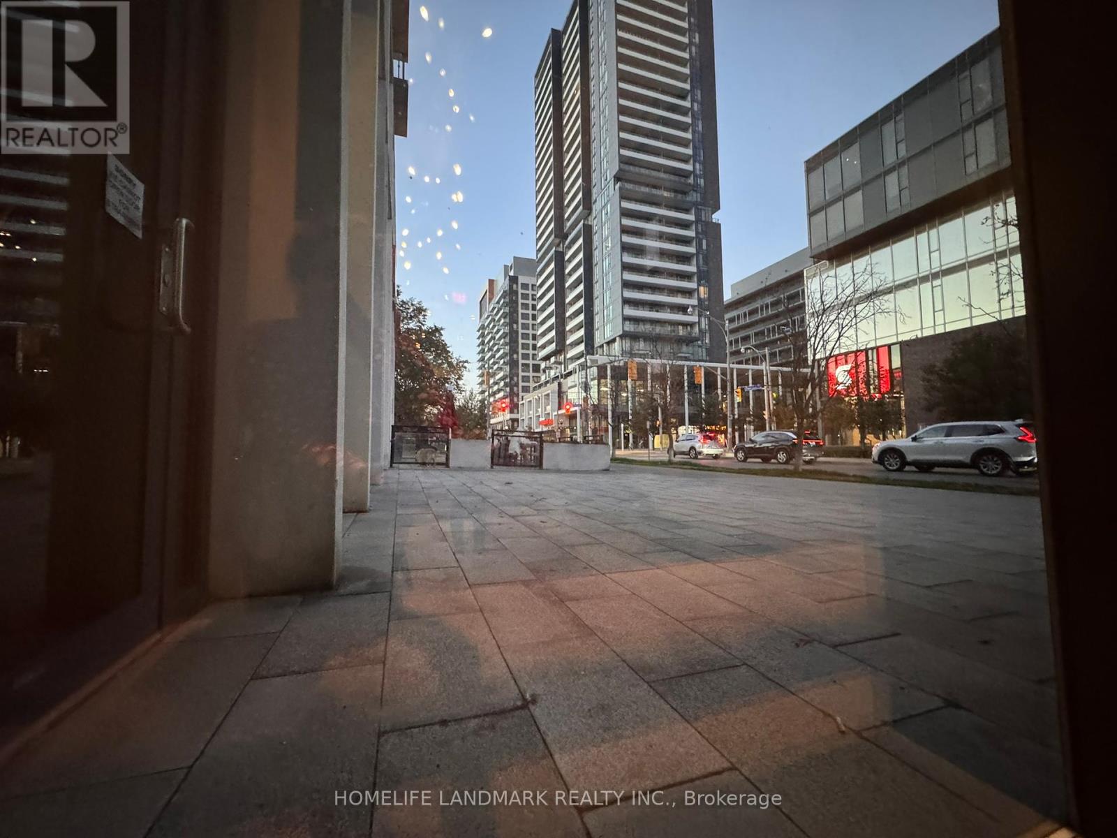 504 - 170 Sumach Street, Toronto (Regent Park), Ontario  M5A 0C3 - Photo 9 - C12389454