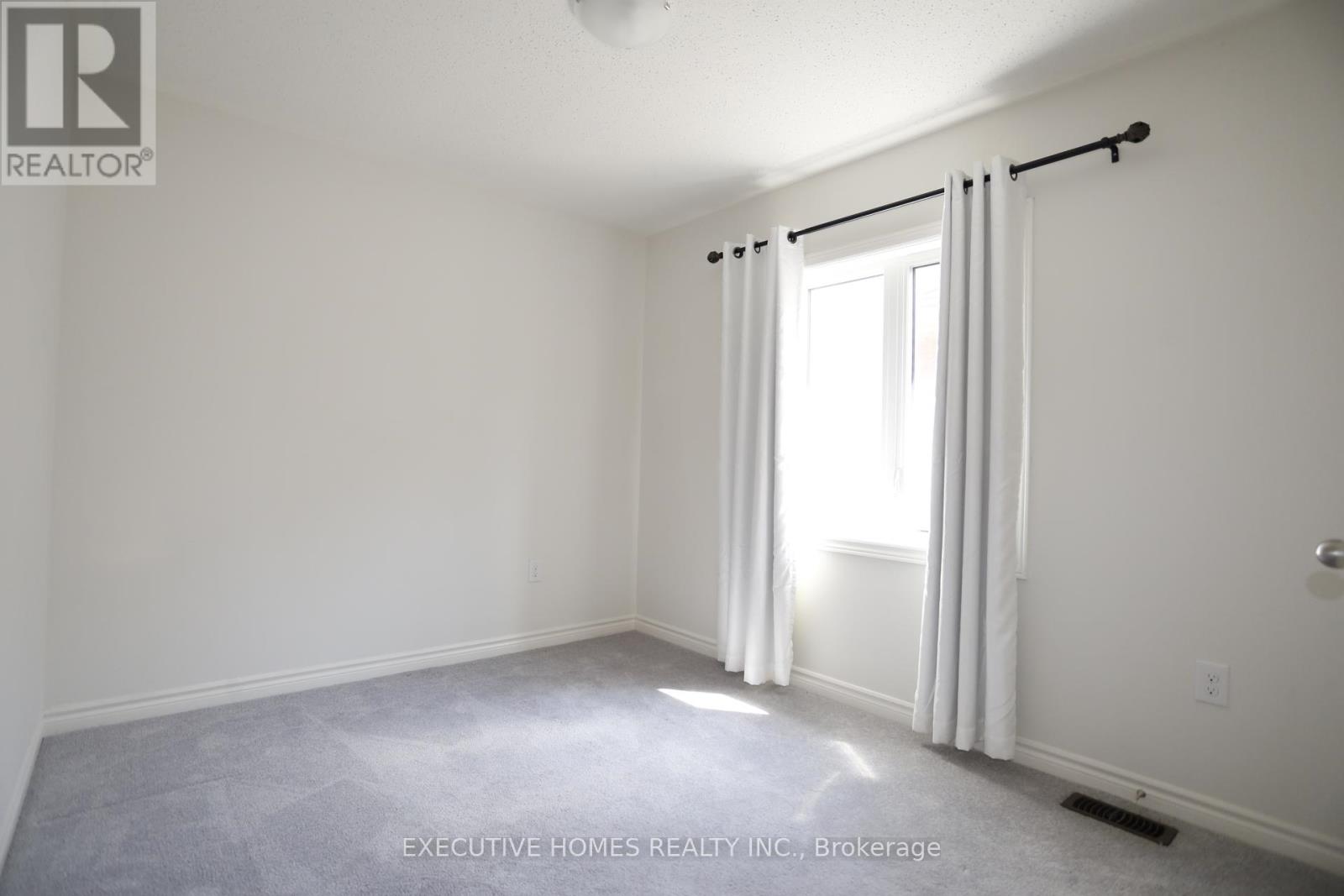 1457 Chretien Street, Milton, Ontario  L9J 1J1 - Photo 13 - W12387451