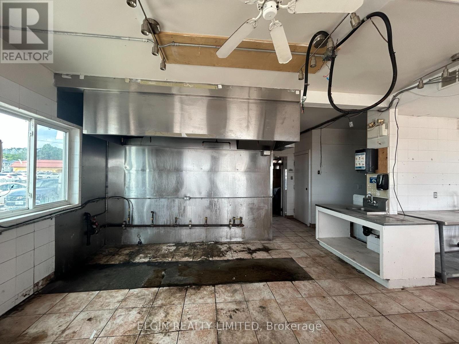 115 William Street, Central Elgin, Ontario  N5L 1E1 - Photo 14 - X12389532