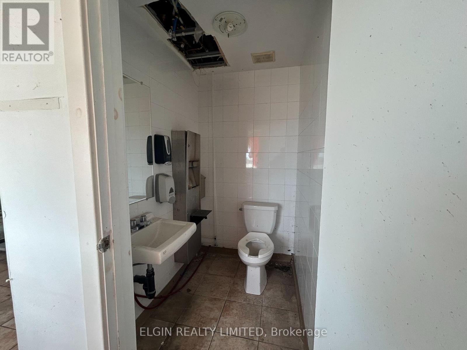 115 William Street, Central Elgin, Ontario  N5L 1E1 - Photo 16 - X12389532