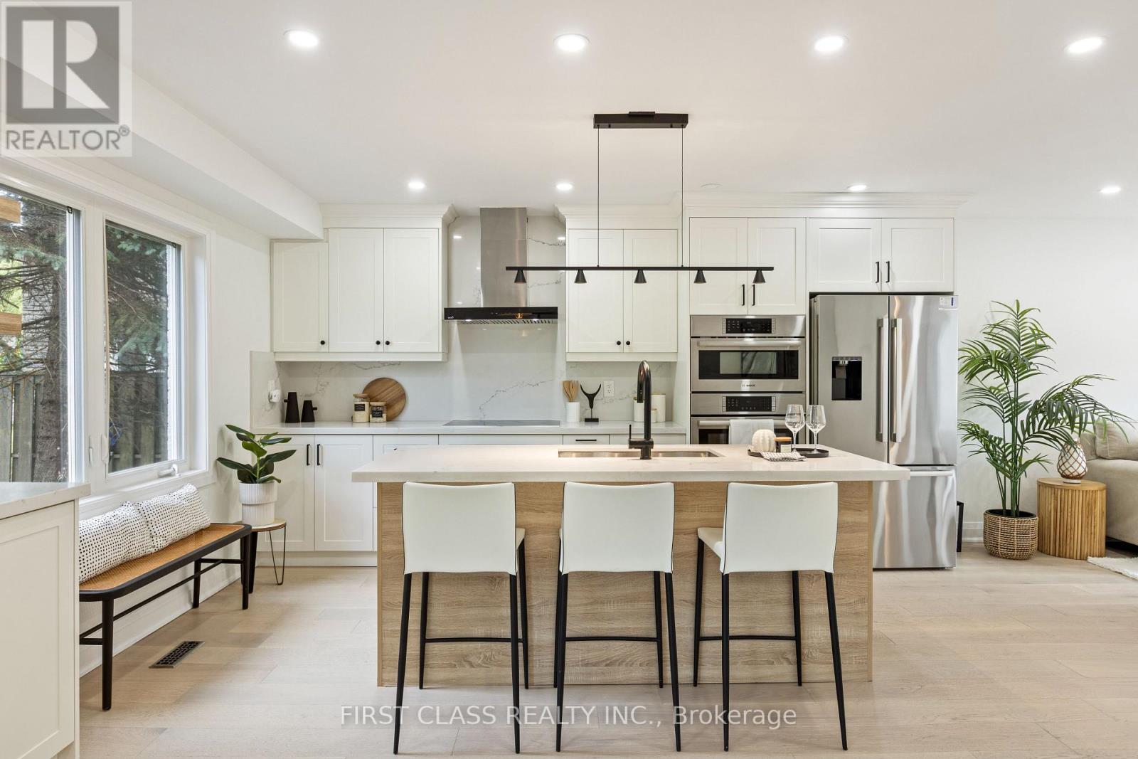 679 Village Parkway, Markham, Ontario  L3R 2Y4 - Photo 9 - N12389490