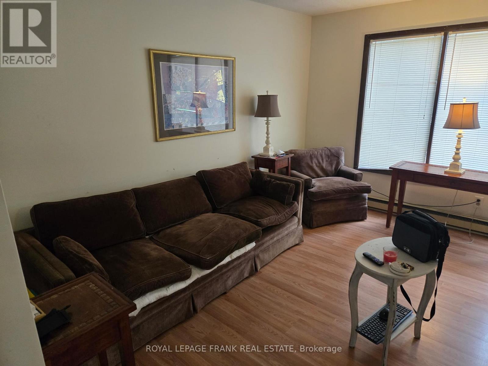 1098 Milne Drive, Kincardine, Ontario  N2Z 1X4 - Photo 2 - X12285604
