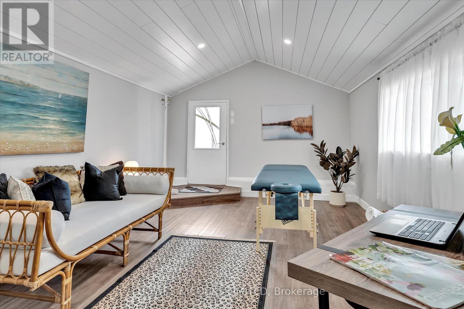 1695 Killoran Road, Selwyn, Ontario K9J 6X5 - Photo 21 - X12388603