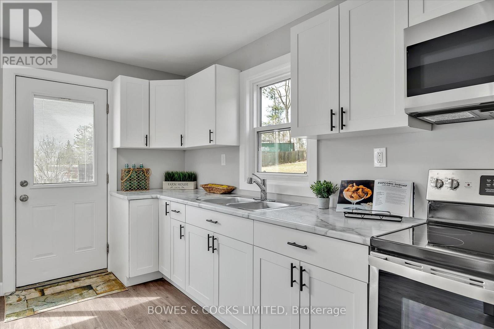 1695 Killoran Road, Selwyn, Ontario K9J 6X5 - Photo 15 - X12388603