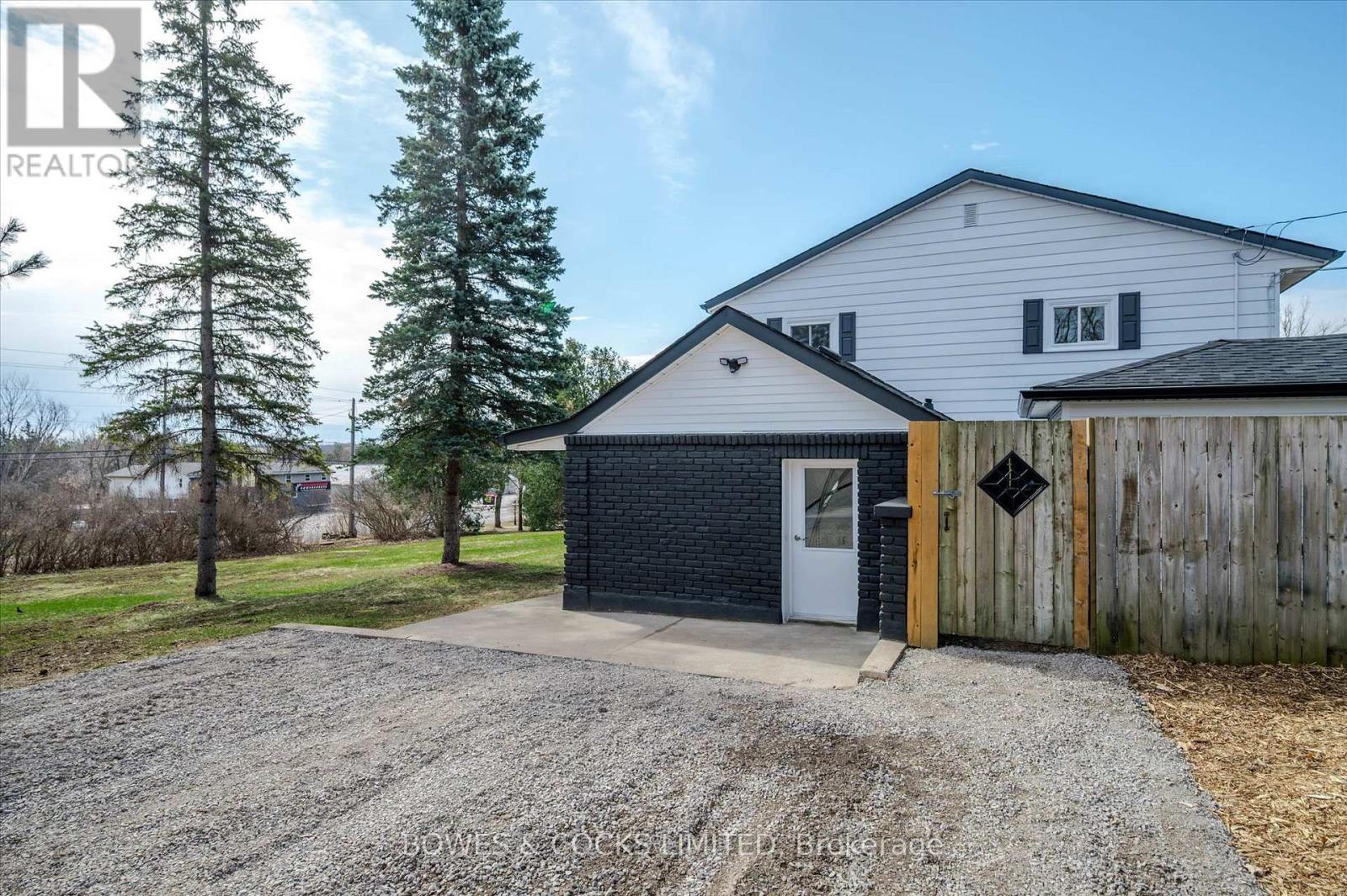 1695 Killoran Road, Selwyn, Ontario K9J 6X5 - Photo 40 - X12388603
