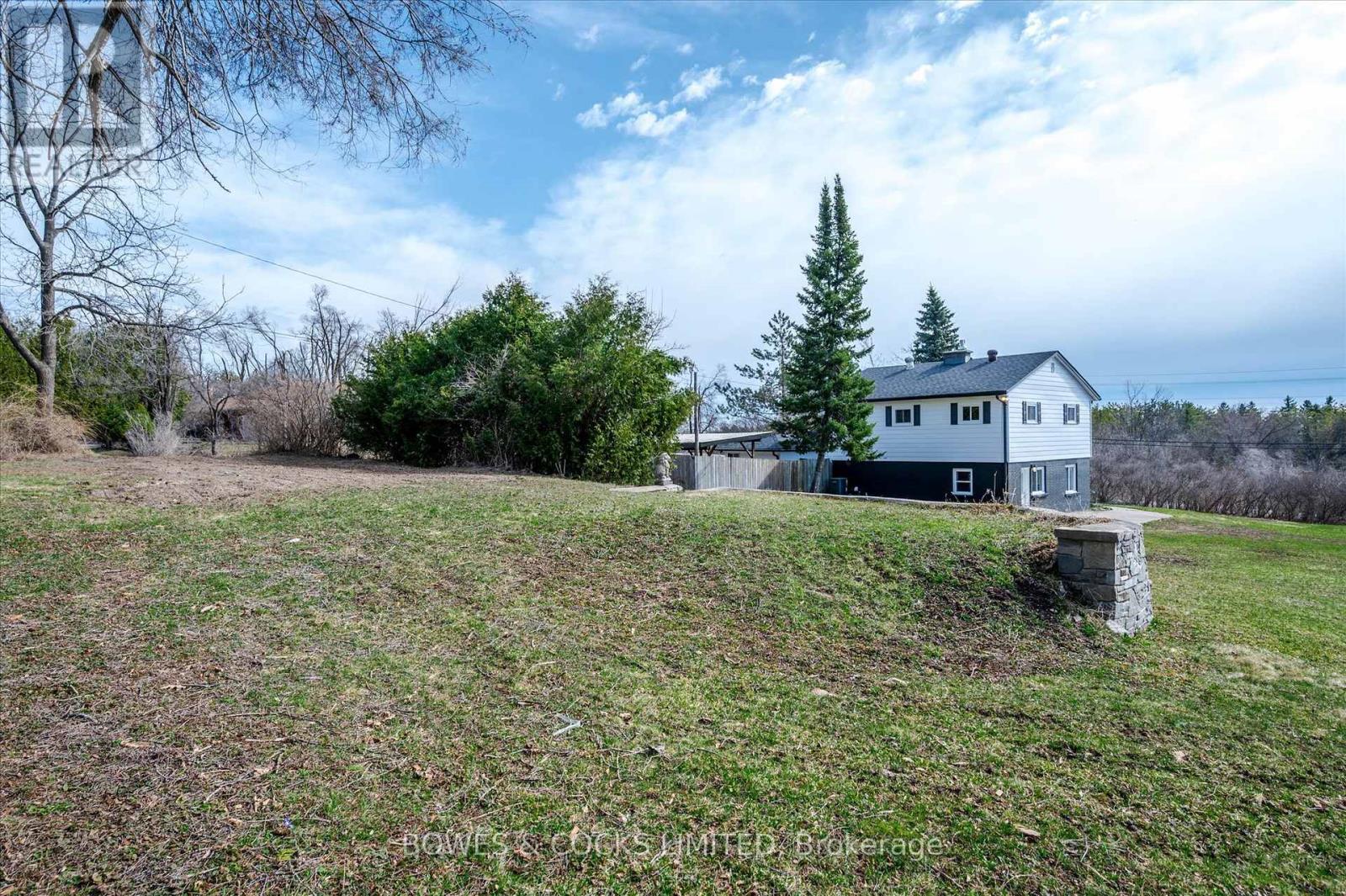 1695 Killoran Road, Selwyn, Ontario K9J 6X5 - Photo 38 - X12388603