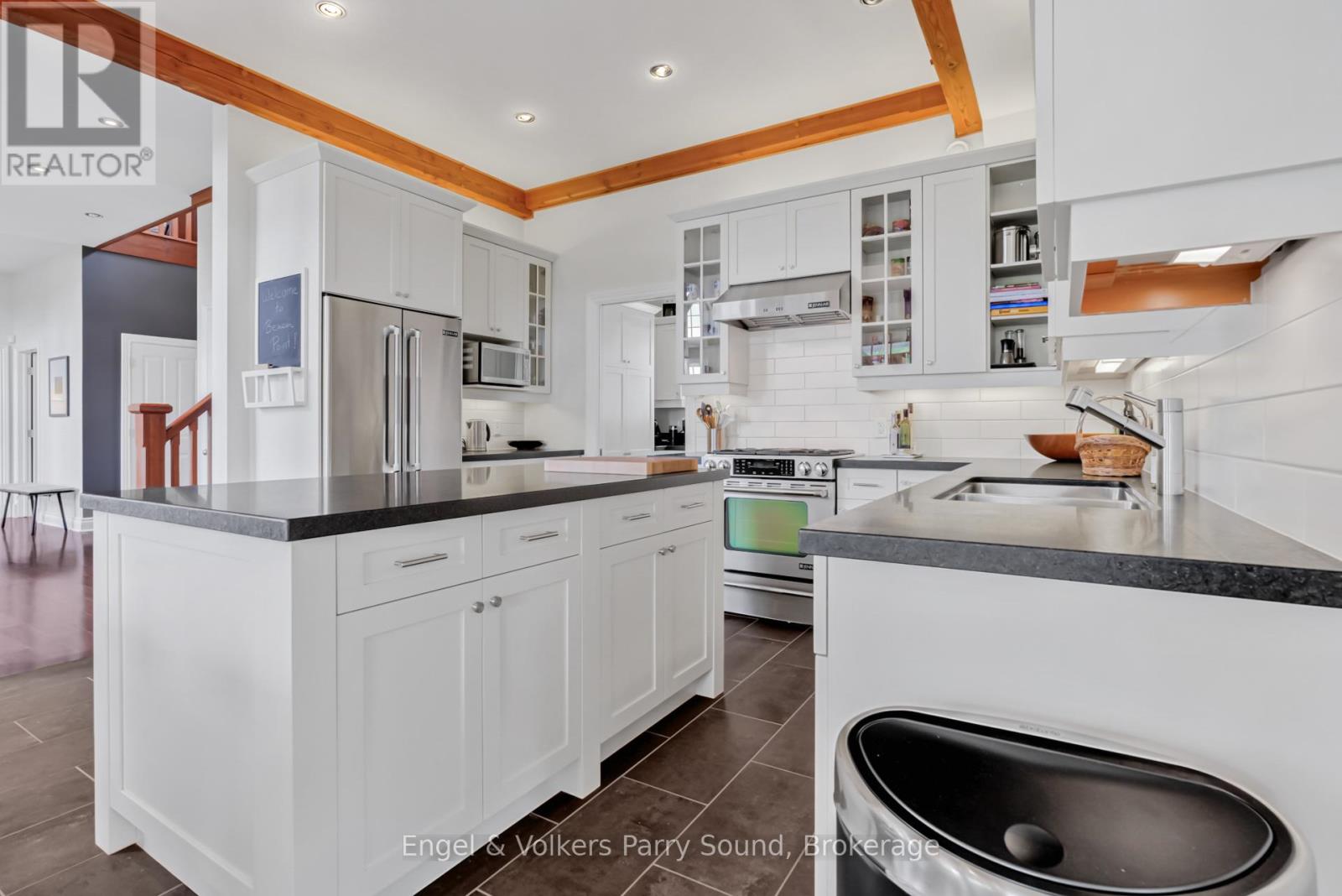 22 Beacon Point Drive, Carling, Ontario  P0G 1G0 - Photo 12 - X12389536