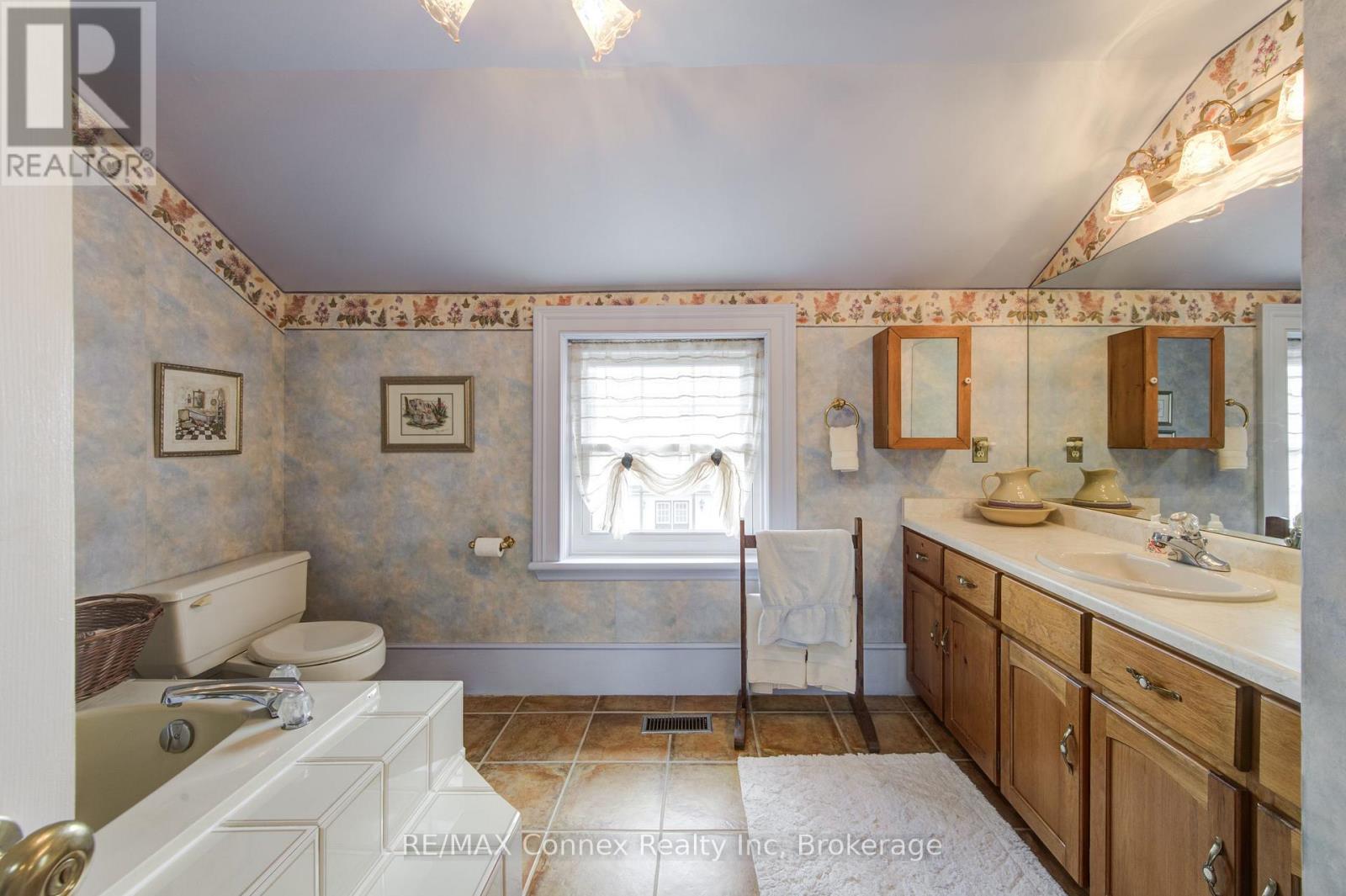 4963 Sixth Line, Guelph/eramosa, Ontario  N0B 2K0 - Photo 38 - X12389544