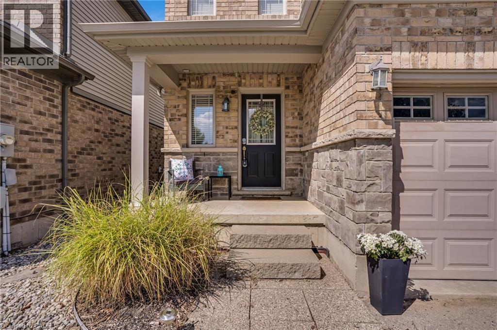 18 Creek Ridge Street, Kitchener, Ontario  N2R 0B5 - Photo 3 - 40767247