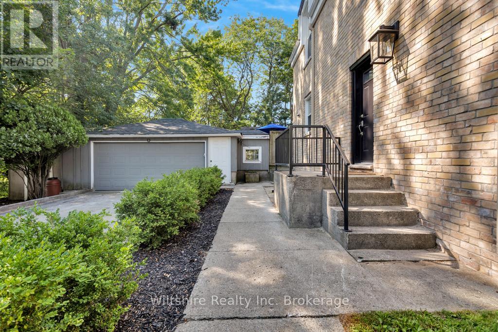 64 South Street W, Aylmer, Ontario  N5H 1R1 - Photo 3 - X12389603