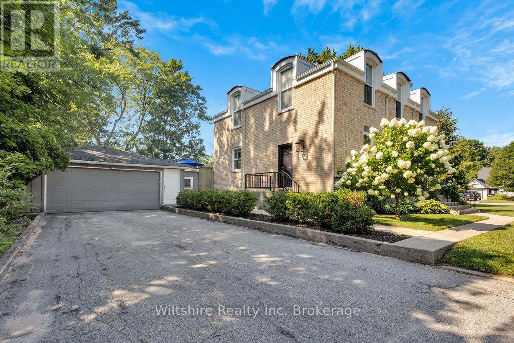 64 South Street W, Aylmer, Ontario  N5H 1R1 - Photo 4 - X12389603
