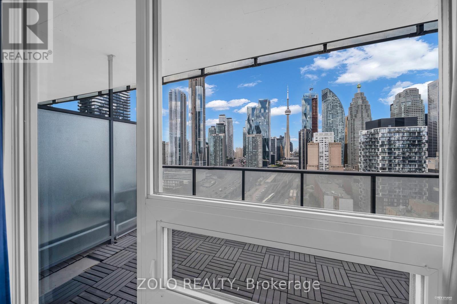 2412 - 1 Market Street, Toronto, Ontario  M5E 0A2 - Photo 4 - C12378315