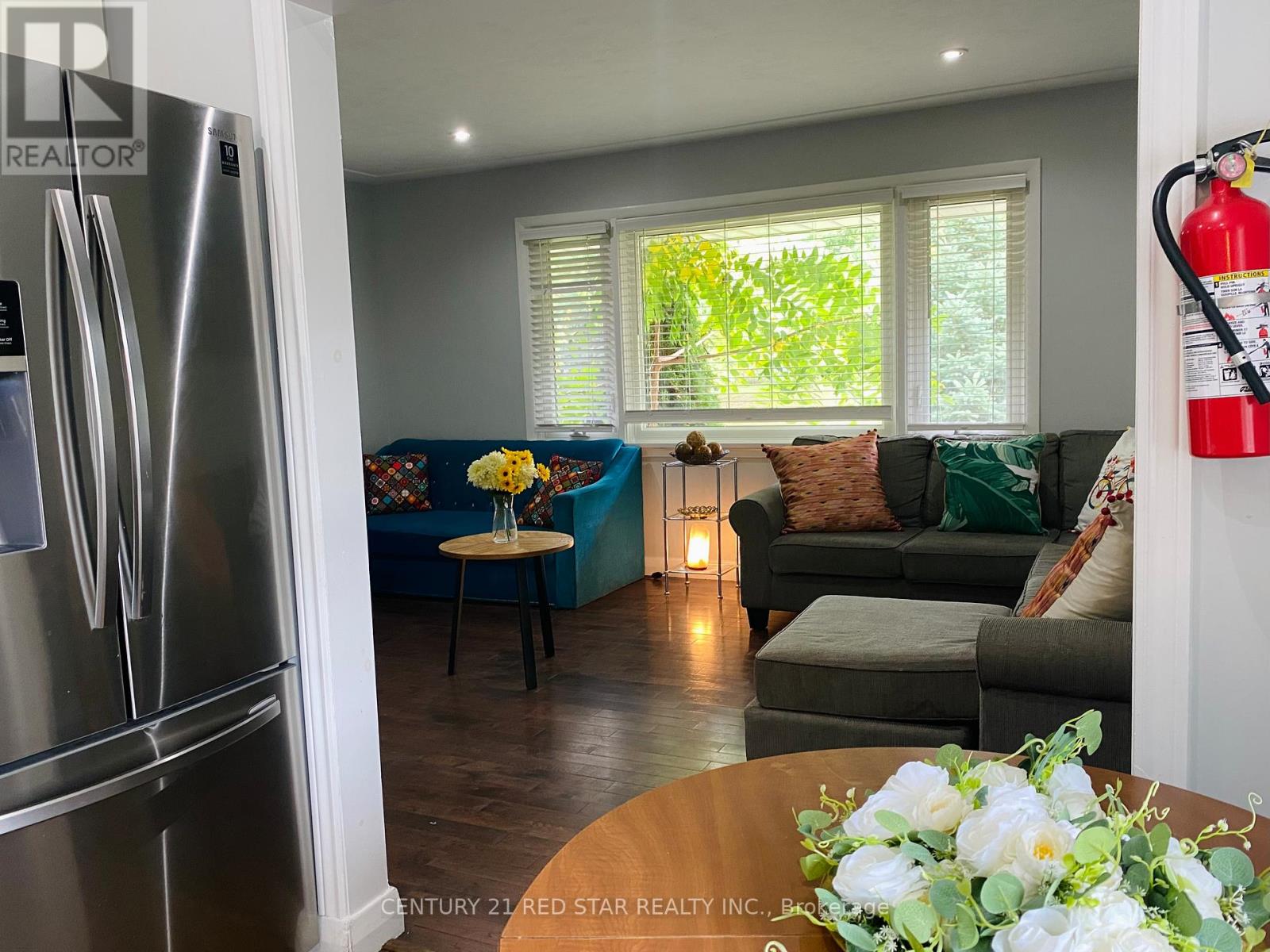 107 Ellis Crescent S, Waterloo, Ontario N2J 2C1 - Photo 8 - X12389159