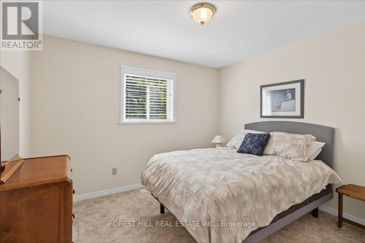 217 Queen Street S, West Grey, Ontario  N0G 1R0 - Photo 11 - X12389448