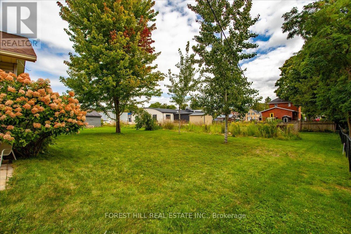 217 Queen Street S, West Grey, Ontario  N0G 1R0 - Photo 18 - X12389448